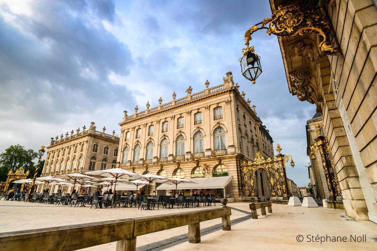 Grand Hotel De La Reine - Place Stanislas Нанси Екстериор снимка