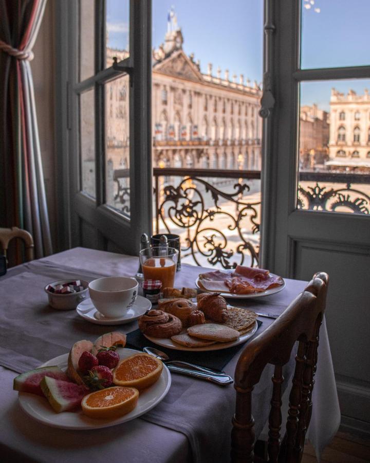 Grand Hotel De La Reine - Place Stanislas Нанси Екстериор снимка