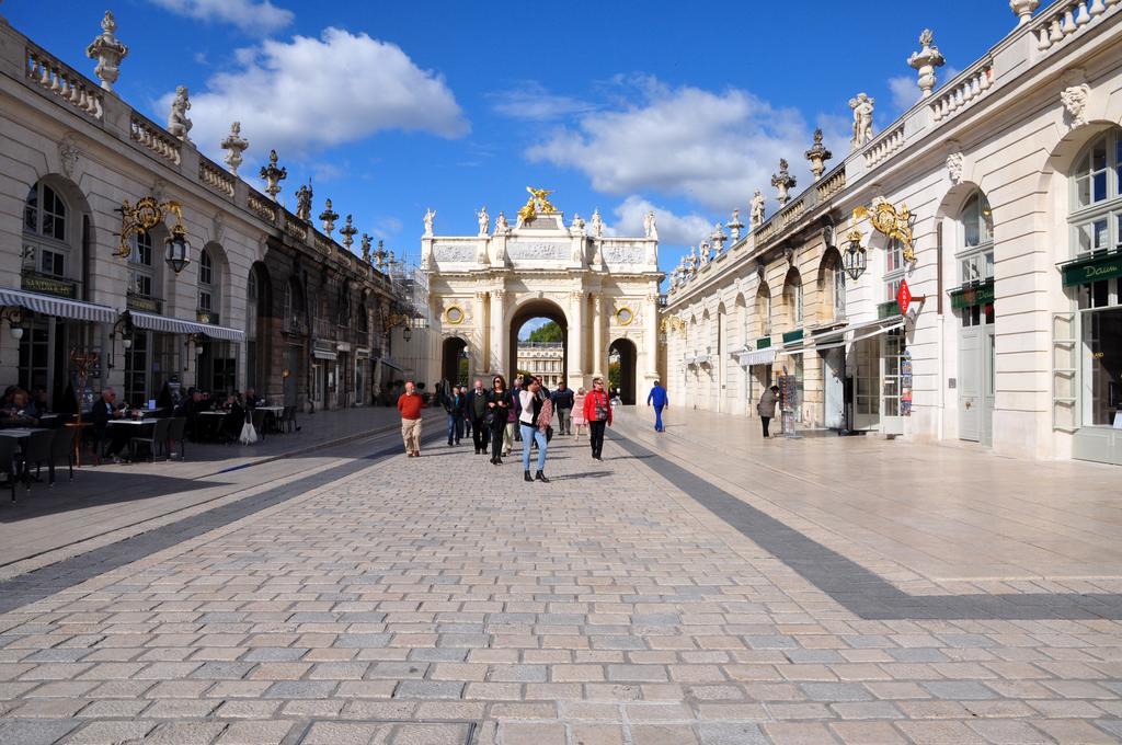 Grand Hotel De La Reine - Place Stanislas Нанси Екстериор снимка